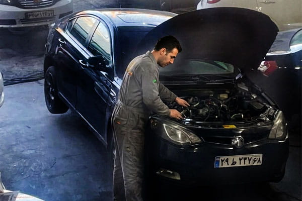 چراغ چک ام جی MG روشن می‌شود - تعمیرگاه تخصصی MG در تهران